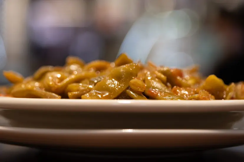 Green Beans in Olive Oil, cooked daily at Nezaf Ev Yemekleri in Nişantaşı, shot from the front